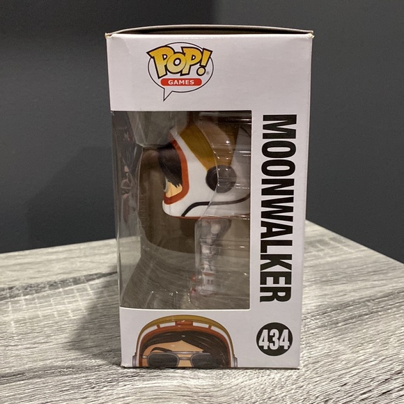 Funko Pop! Games | Fortnite #434: Moonwalker (2018) - Collectible Vinyl Figure - Picture 4 of 15